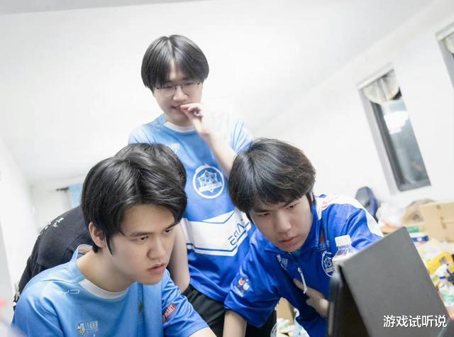 狼队|狼队4-0GK，Fly创2项个人纪录！“狼星”总决赛交手3次，狼队全胜