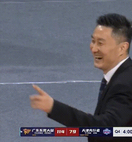 徐杰|快看！这就是我家中锋！徐杰大帽天津小外！杜指导高兴坏了：帽得好啊杰仔