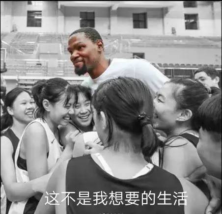 中超|背部挨刀！假期报销，西蒙斯果然又......