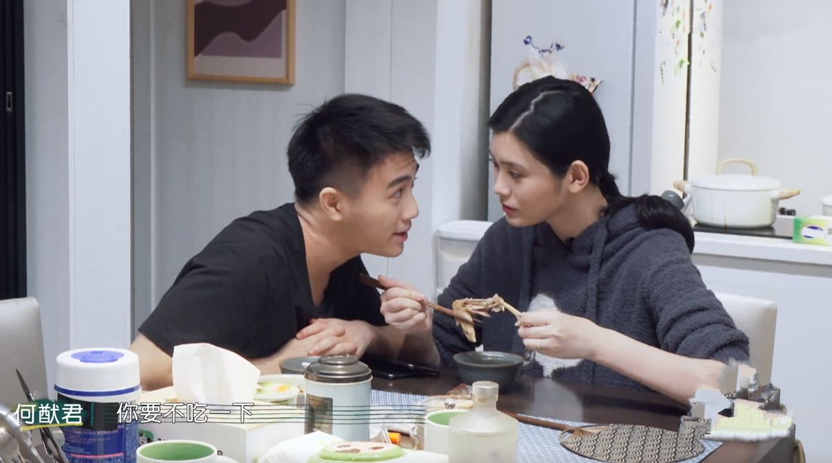 何猷君|何猷君高调宣布：创业成功，连剧本都不敢写，奚梦瑶真旺夫