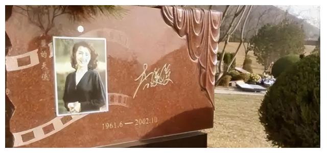 李媛媛:39岁为爱冒死产子,41岁患癌离世,母亲至今未走出伤痛