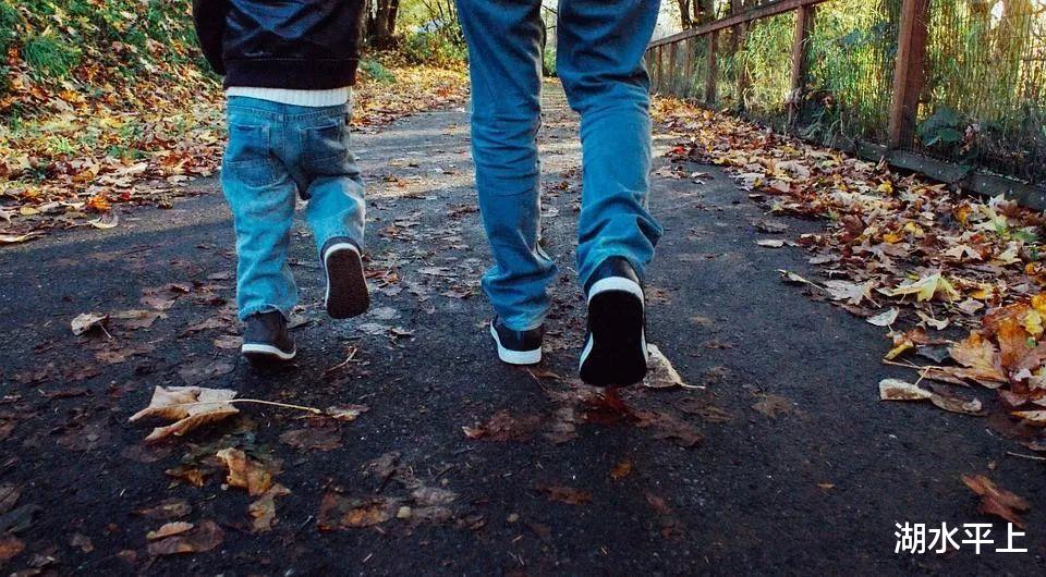光走2秒,人需要走多少年?怪不得有专家对超光速感到沮丧