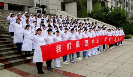 数学|“三无家庭”出身的学生，为啥不建议学医？过来人：需谨慎选择
