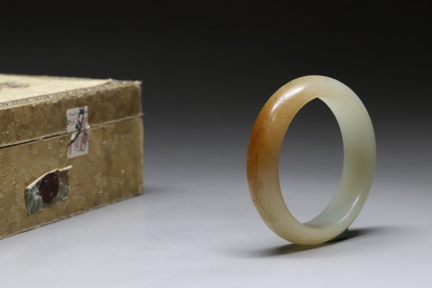 和田玉籽料|回流 舊藏和田玉籽料“花卉纹手镯”