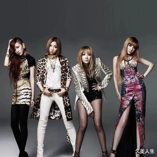 2ne1 神了！科切拉的风竟然把2NE1吹回来了！