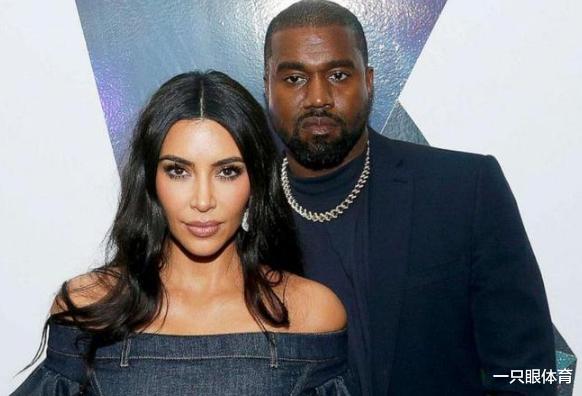 金·卡戴珊|侃爷女友穿连体衣，身材不如卡戴珊！42岁金姐好飒，开豪车秀腿