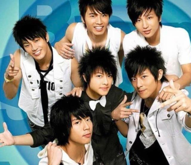 敖犬|敖犬悄从大陆返台!棒棒堂成员合体过节,简直爷青回