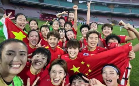 中国女足|武磊发文点评中国女足夺冠，球迷纷纷回应：要点脸吧
