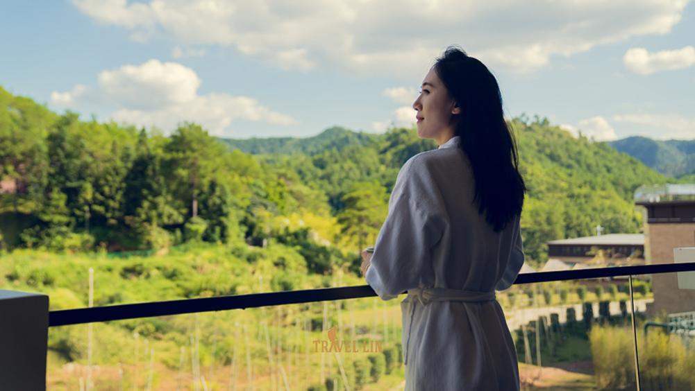 景区门票|在森林里泡温泉是种什么体验？