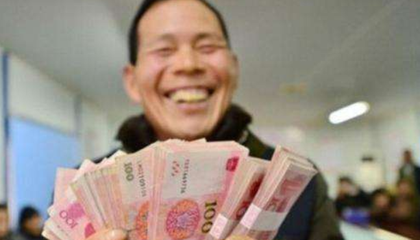 退休金|“处级公务员”退休金有多少？不同城市差距大，上海地区让人羡慕