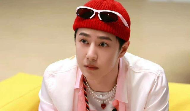 王一博|优酷首部热度破万综艺，网播指数位居榜首，王一博单人热度更高