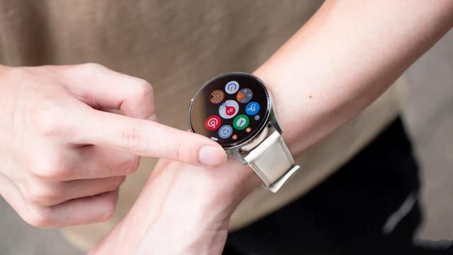 小米科技|你适合戴哪种智能手表？小米华为和OPPO三款对比后给出结果