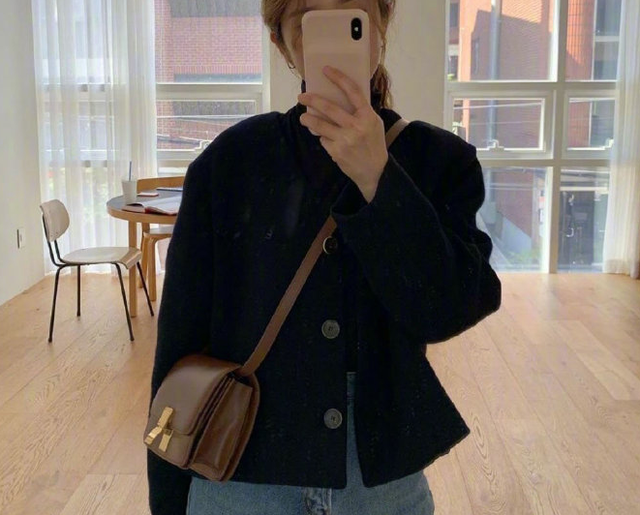 穿衣搭配|随性舒适的职场风搭配,独特显气质又时尚,快来跟孔孝真学习吧