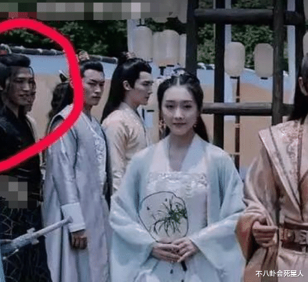 明星|棉拖鞋、运动鞋、无人机、6只手，还有比这些剧更离谱的吗