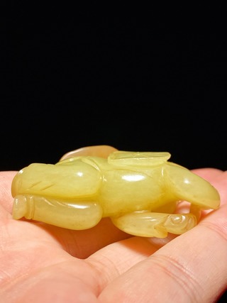 |清 和田玉 黄玉 持莲童子 把件 挂件 摆件