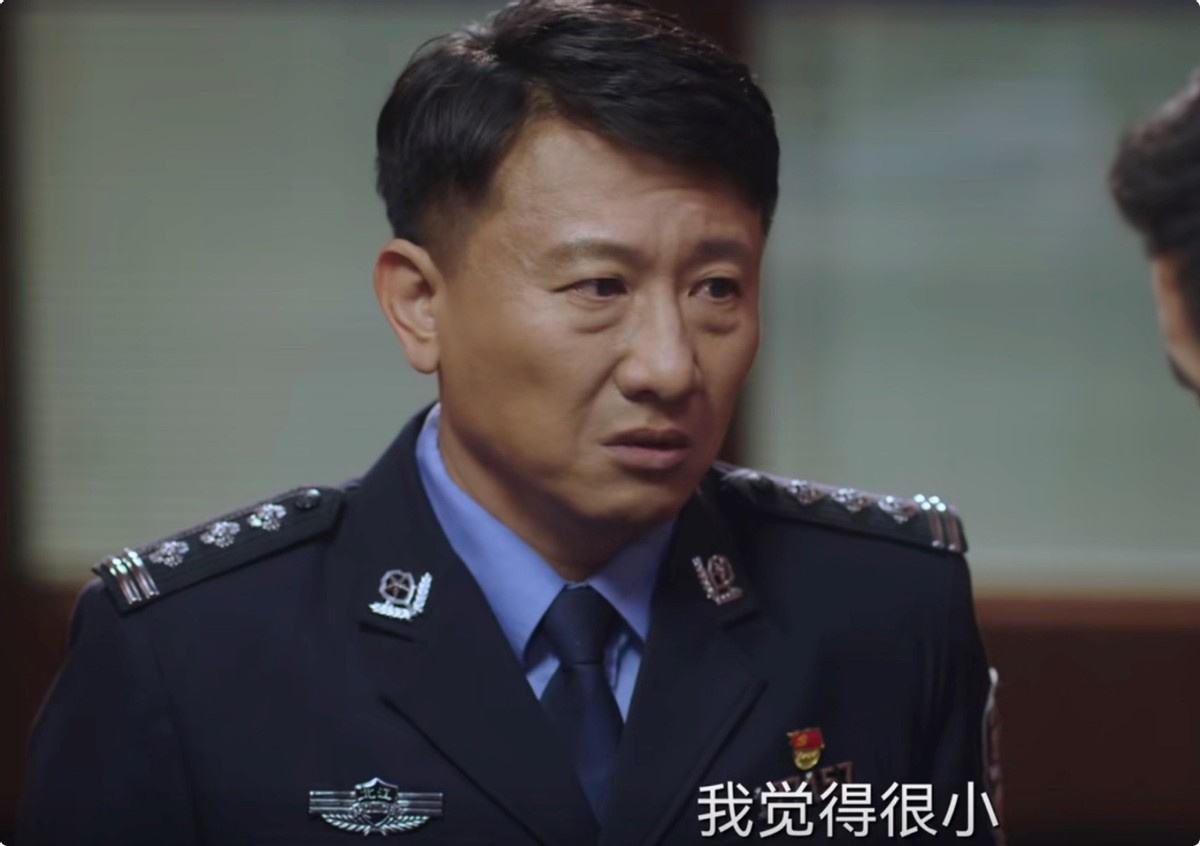 房子斌|“面瘫脸”来学学什么叫演技，造型语气一样，角色却天差地别