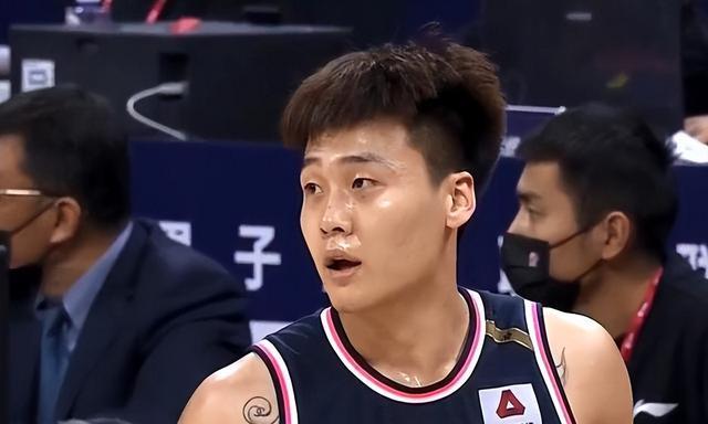 天津男篮|2-0晋级！13中11轰23分带队横扫天津，季后赛是他展现的舞台