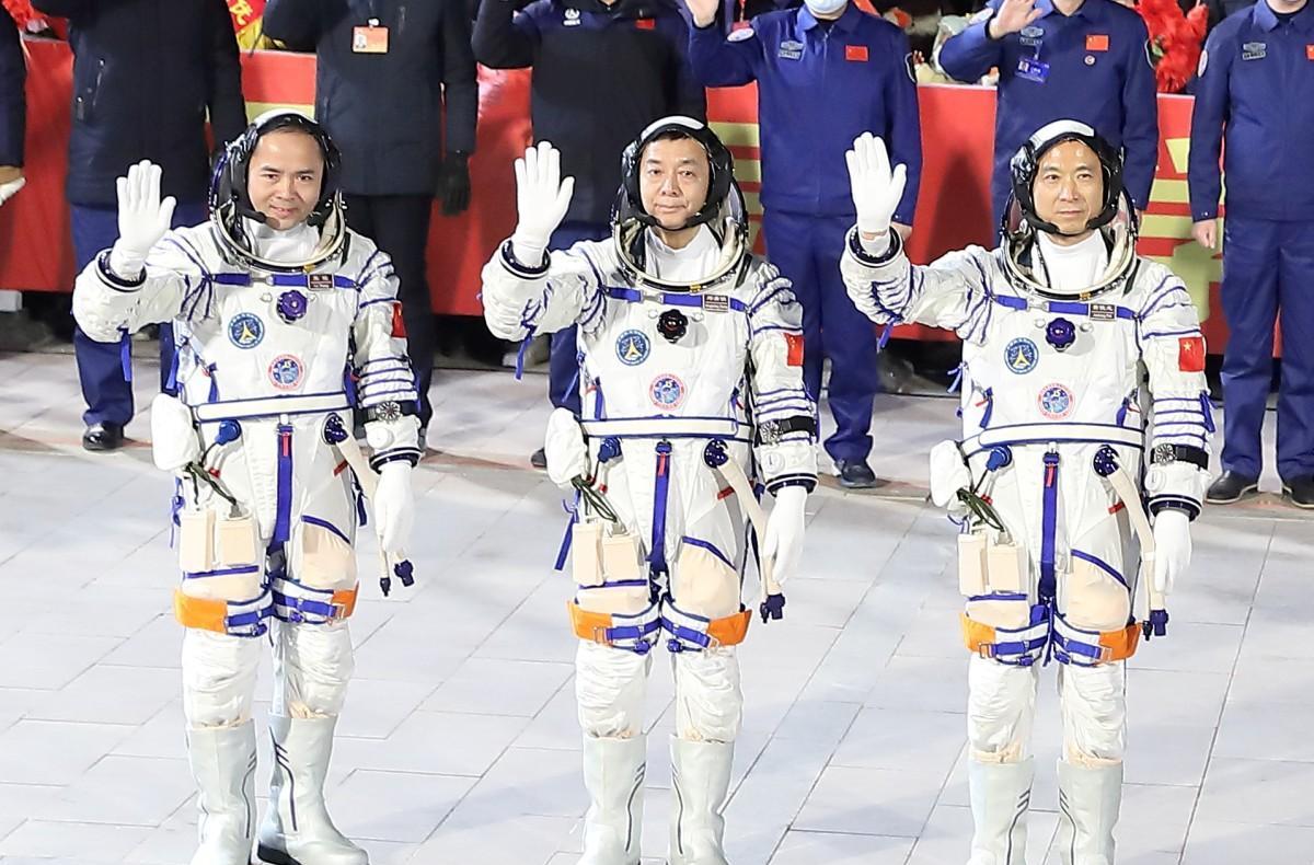 费俊龙和陈冬领衔,创造多个纪录,我国太空人口,目前世界第一