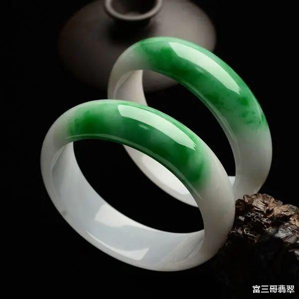 翡翠|“种”和“水”哪个更重要?翡翠要挑“种好”还是“水好”的?