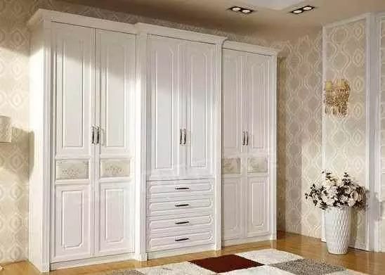 为何有钱人家里装修衣柜从不做顶柜?听完老师傅的话,后悔装错了