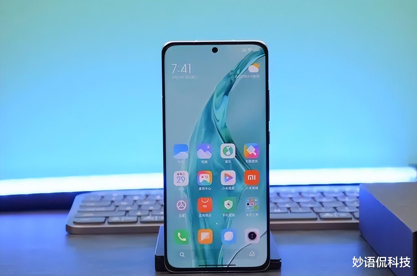 小米科技|被忽略的国产旗舰,2K屏幕+4nm芯片+5160mAh,小米12s都逊色了