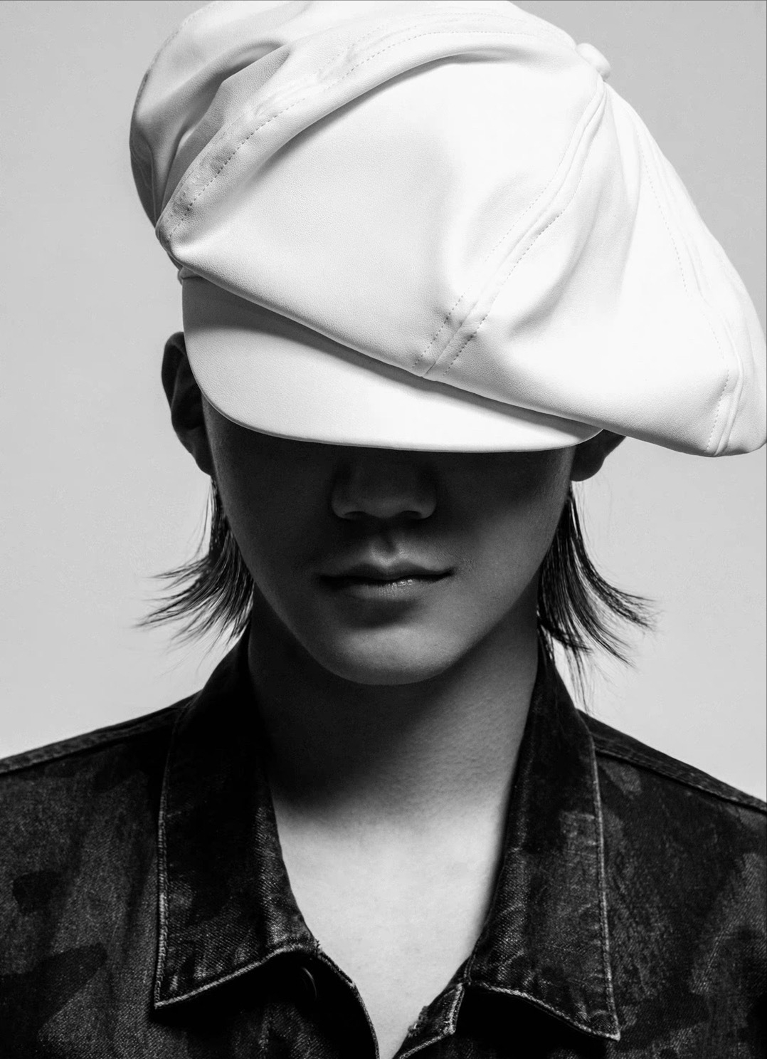 胡军|胡皓康近照曝光，14岁身高比肩爸爸胡军，一身正气超暖超绅士