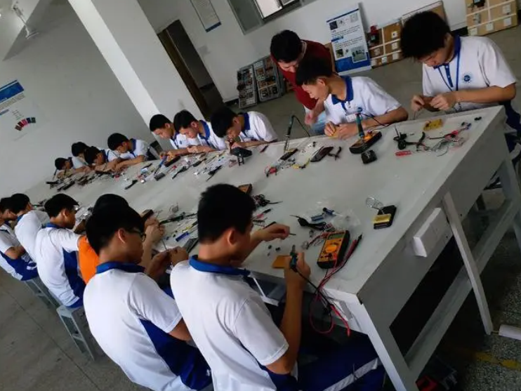 宕昌|有关部门发布通知,职校生实习有了新保障,家长的顾虑又少了一重