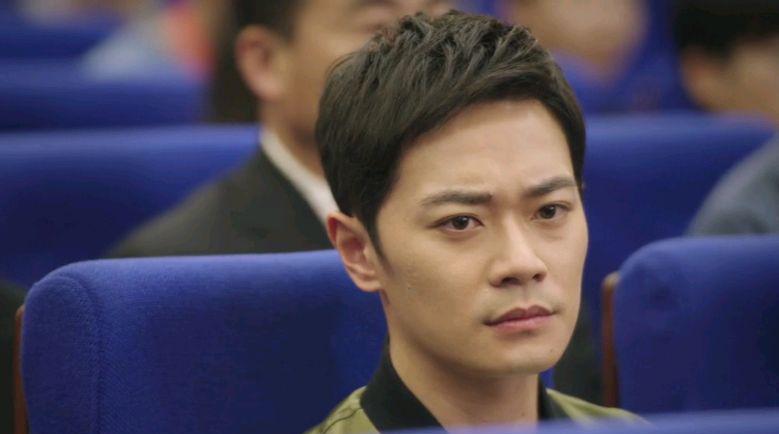 曹骏|总是激动:曹骏在《底线》中的表演有点生硬,只有愤怒缺乏感情