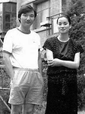 毛阿敏|毛阿敏丈夫去世,为何260亿遗产全都留给外人,没给妻儿一分?