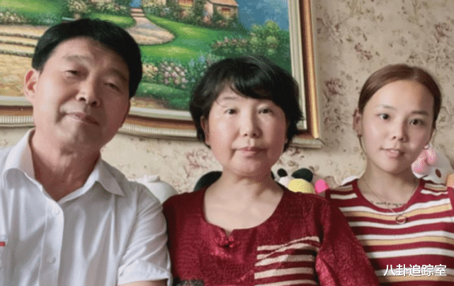 许敏|云昊晒照纪念认子2周年，母子2人紧紧相拥，对姚威的称呼令人鼻酸