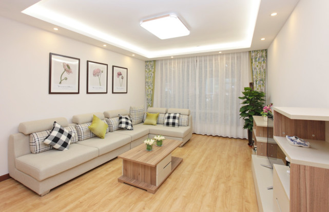 75平现代风二居室，全屋用原木色回归自然，散发清新闲适的气息