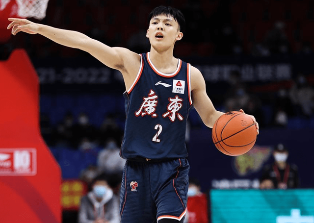 应届生|时隔3年，23岁广东徐杰送惊喜，赵睿沸腾，杜锋稳赚500万？