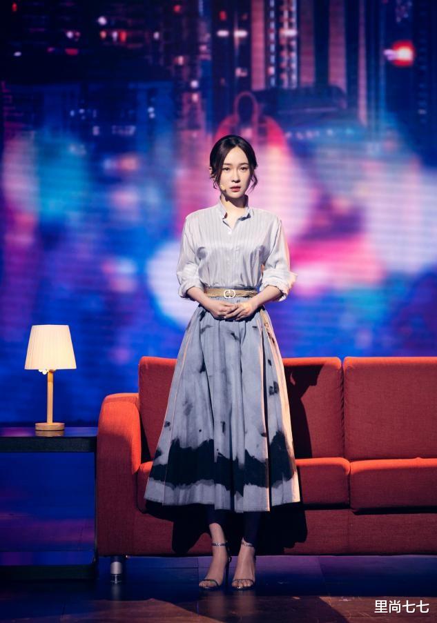 霍思燕|霍思燕减下肥好惊艳！一身法式打扮人群中白到反光，杜江瞬间掉价