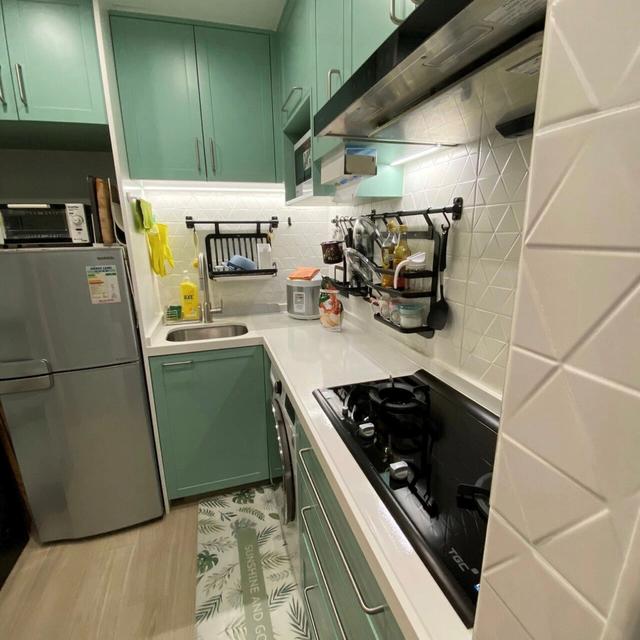 香港33岁小伙,花47万改造48㎡老破小“公屋”,完工后惊艳许多人