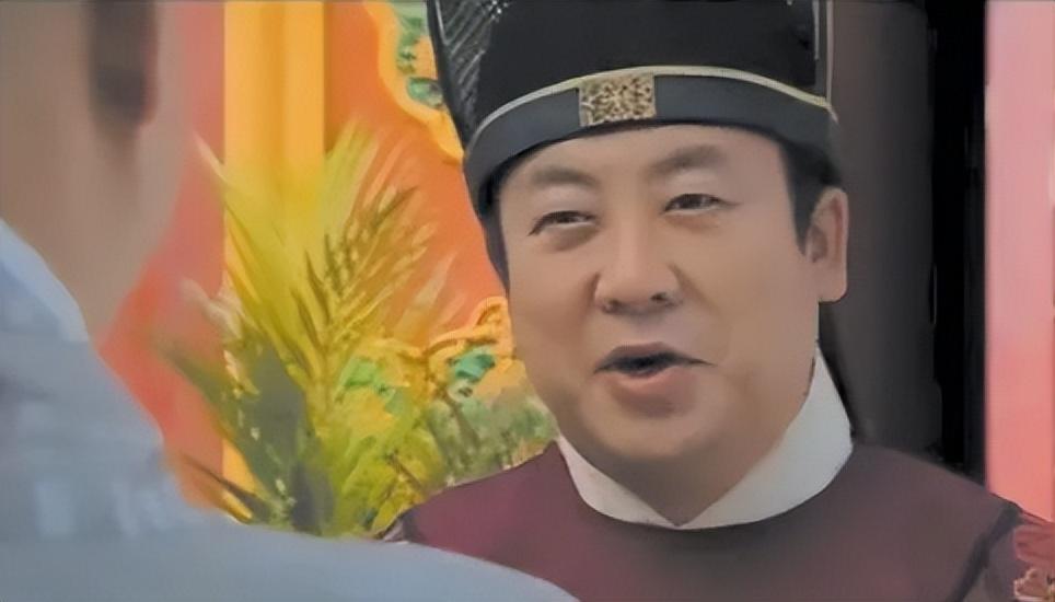 “最牛逃犯”吉世光,畏罪潜逃13年当群演,参演40多部剧爆火全国