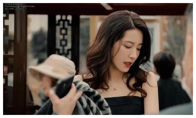 袁泉|8位自带“总裁”气质的女星,总裁范拿捏到位,稳重大气还不油腻