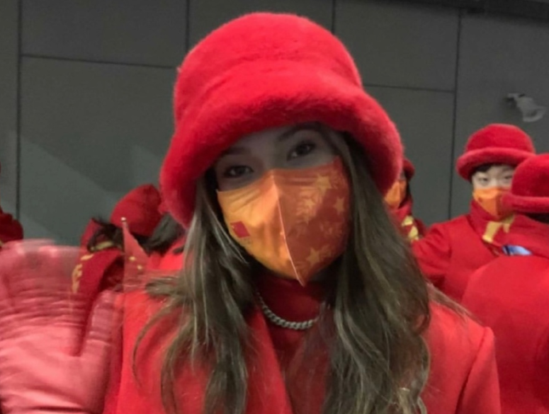 斯蒂芬·库里|中国18岁高颜值归化女神夺金！人民日报发10个动态，央视疯狂：历史性时刻