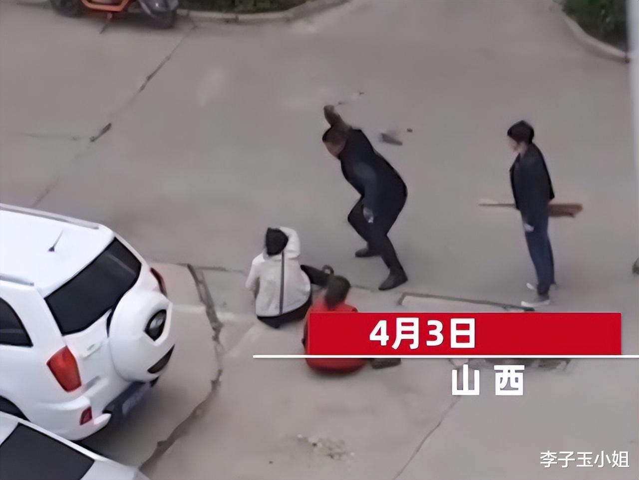 女子因新房漏水找开发商协商被掌掴,为什么这些人敢公开殴打房主