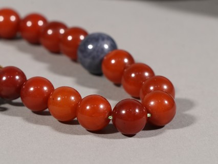 蜜蜡|清 蜜蜡十八子手持。