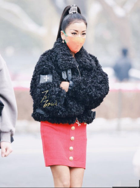 明星|春晚二次联排明星“众生相”:宋茜冻成可爱多,吉克隽逸大白腿抢镜