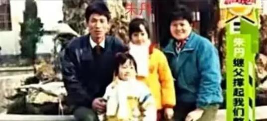 黄晓明|结婚5年后才发现，用卑微换来幸福婚姻的朱丹，有多聪明