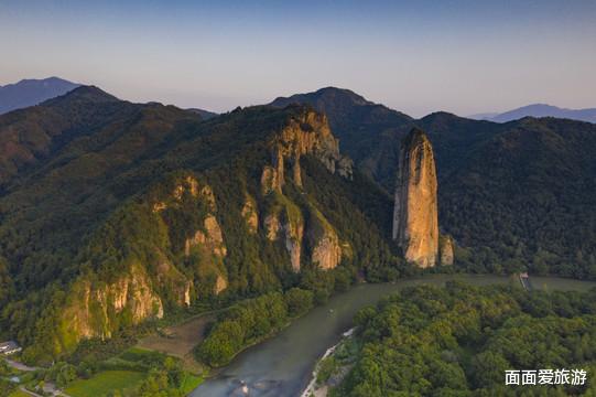 缙云|缙云绝美风景区走红，以峰岩奇绝、山水神秀为特色，深受游客喜爱