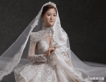 陈萌|陈萌秀中秋节礼品，亲切称朱小伟为大猪蹄子，网友：比陈亚男聪明