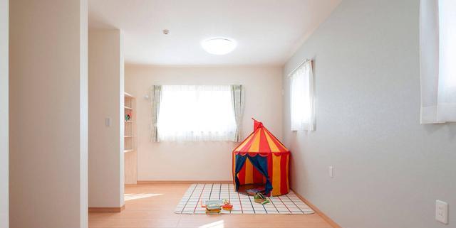 日本的自建房,上下2层,院子比室内面积还大,这样住着舒服吗?