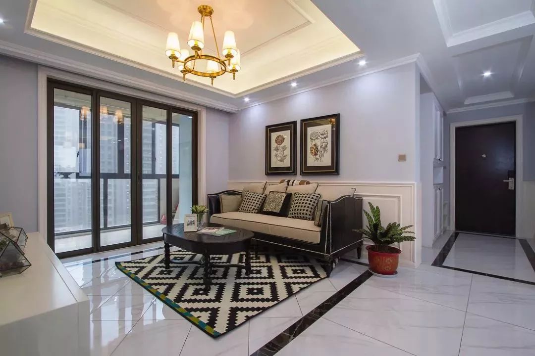 小户型做上阳台推拉门,隔音又隔热,还非常美观大方