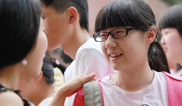 大学|重点大学女生多次考研失败，窝家啃老，老父亲的话点醒很多人