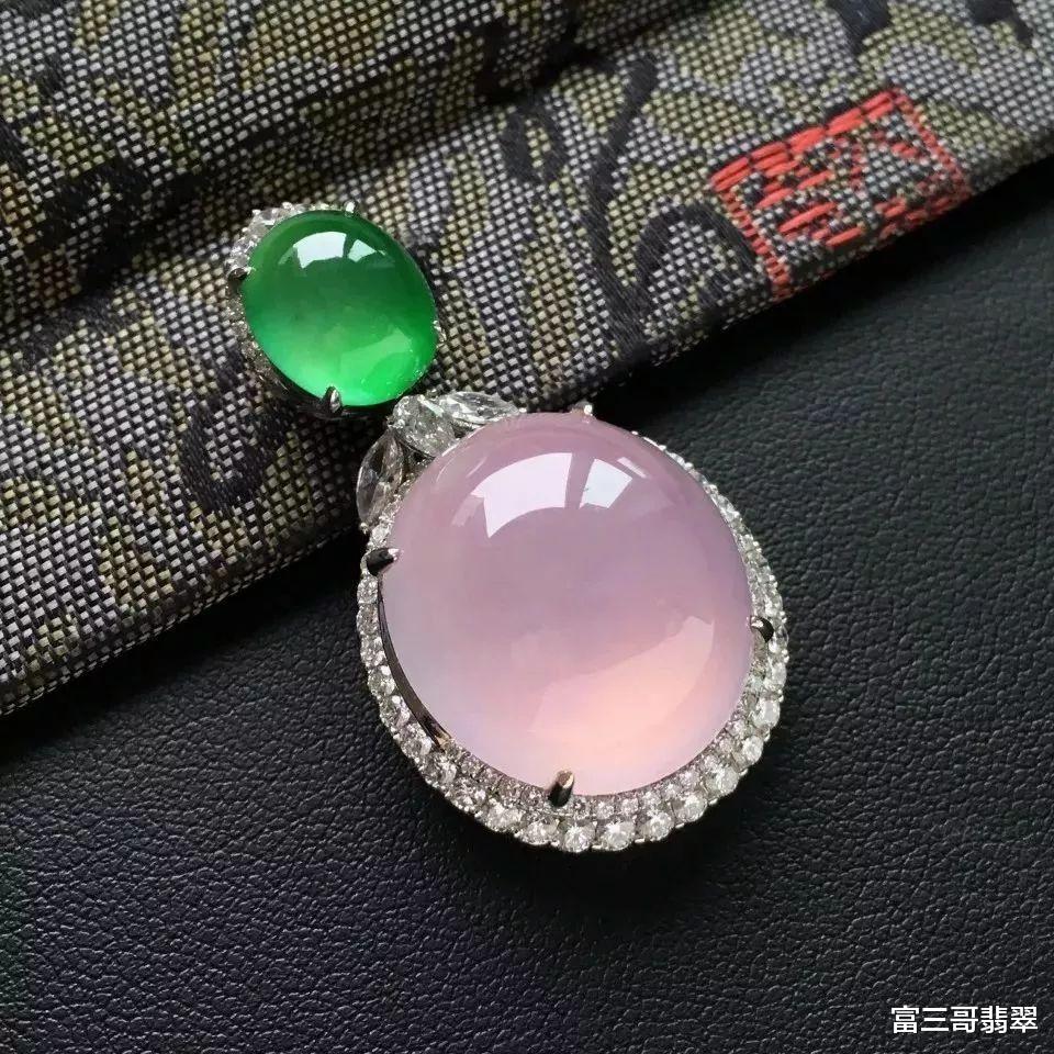 翡翠手镯|玉赏 ▏素面翡翠,简单即美