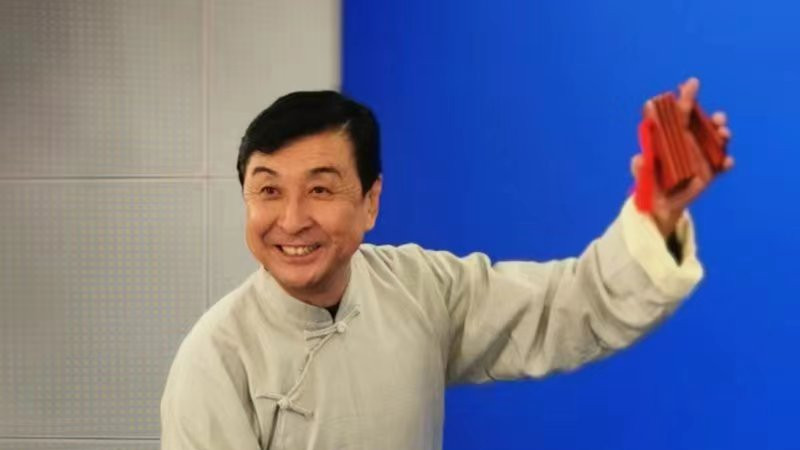 修  鞋 创作/李晋平