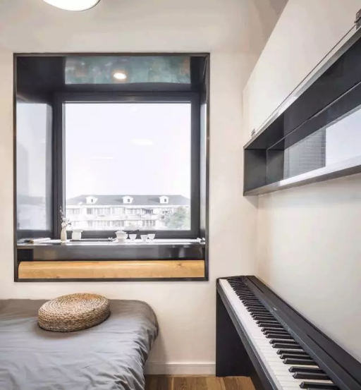 客厅|34㎡挤5口人，每天忙着琴棋书画，极度拥挤，孩子降临成大灾难