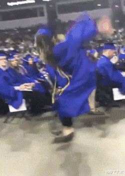 李沁|郭敬明瞧不上3.2亿的房子?网友:隔离在家挺爽的吧